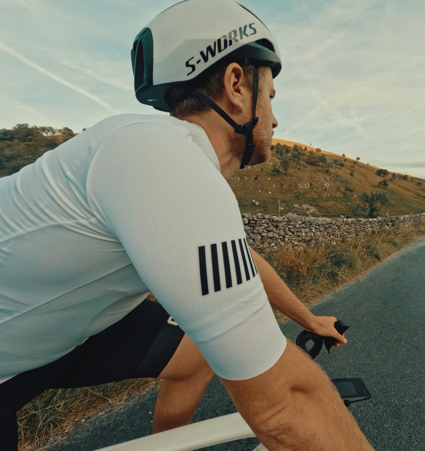 The PARIS mens white short sleeved cycling jersey
