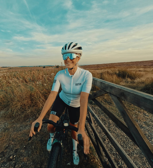 The PARIS white short sleeved womens cycling jersey