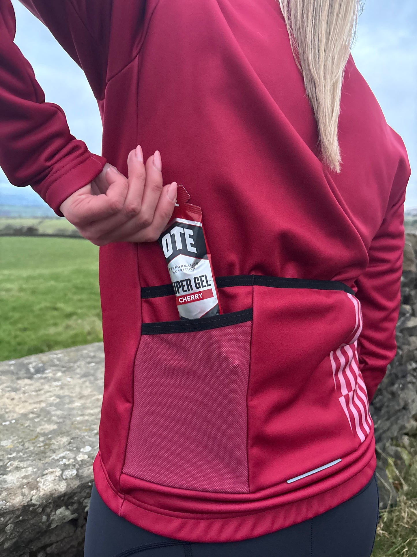 WOMENS THERMAL SOFTSHELL CYCLING JACKET - OX BLOOD