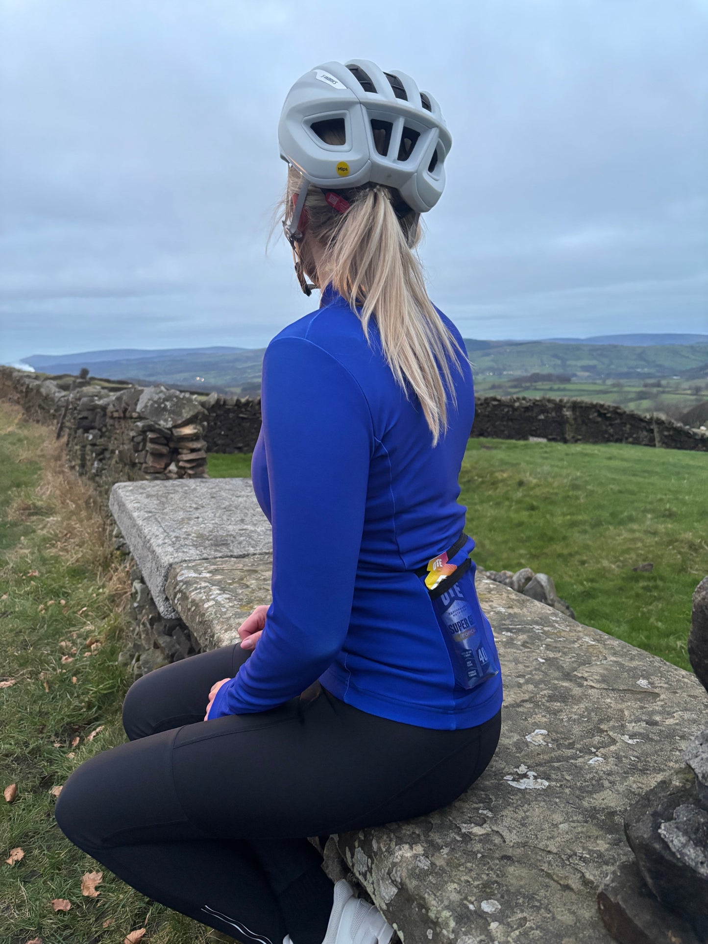 WOMENS LONG SLEEVE THERMAL CYCLING JERSEY - Azure Blue